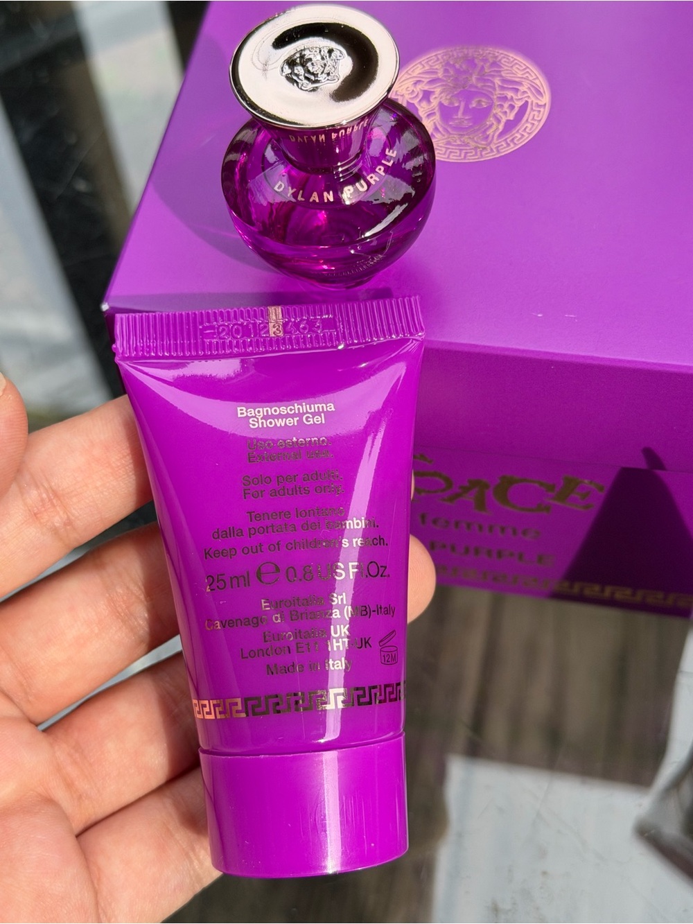 Versace Dylan Purple gift box - Picture 3 of 9